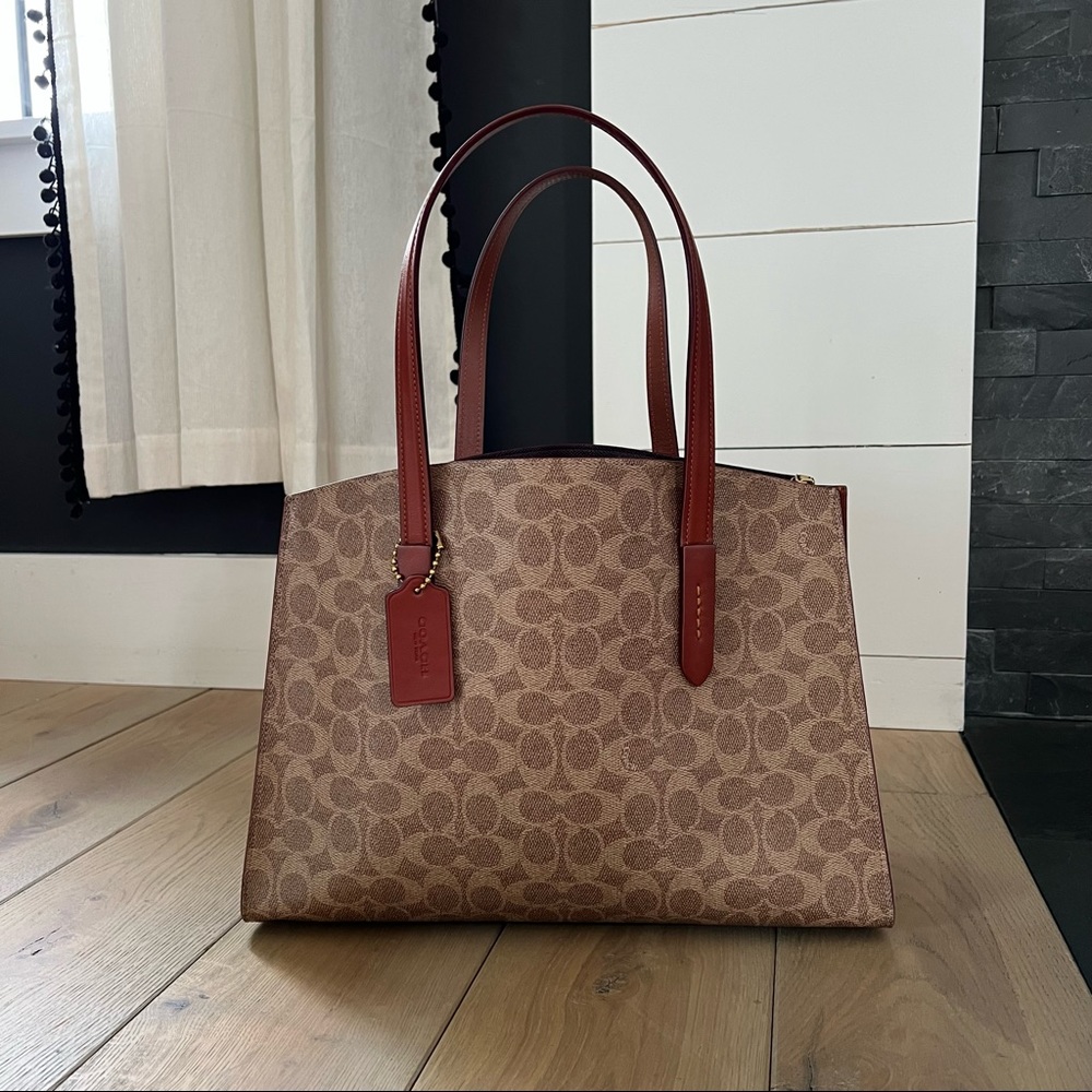 Coach Charlie Carryall